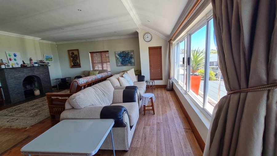 4 Bedroom Property for Sale in Linkside Western Cape